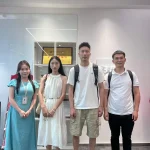 客户到访拾山科技，围绕企业出海服务和业务发展方向进行深度交流